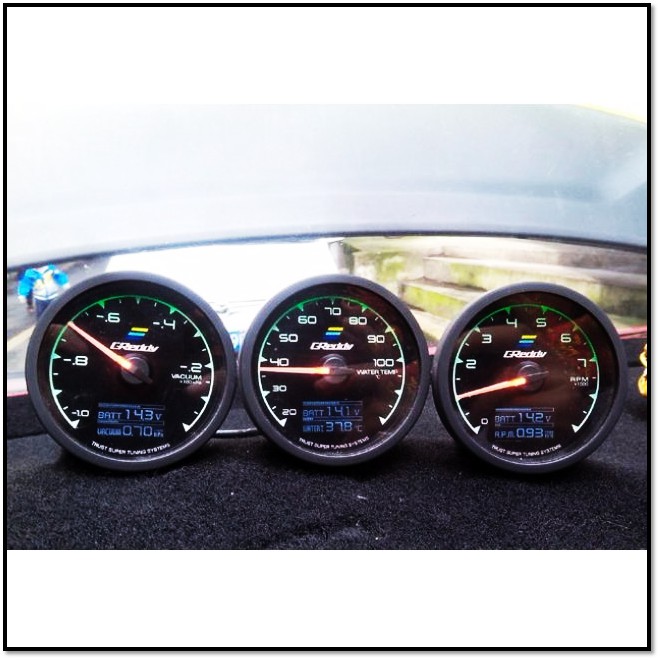 Greddy 2 In 1 Multi DA Gauge / Meter with 7 Color ( water temp / vaccum / turbo / rpm / oil temp / oil pressure ) hanya RM22.00 di Shopee