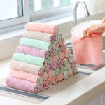 Kitchen Towel Microfiber Kain Lap Super Absorbent Kitchen Rag Cleaning Rag Kain Dapur Table Oil Free Dishcloth 纤维厨房布 hanya RM0.23 di Shopee